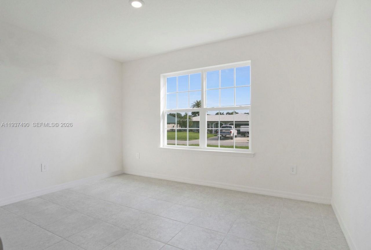 811 SE Seahouse Dr, Port Saint Lucie, FL 34983 Photo