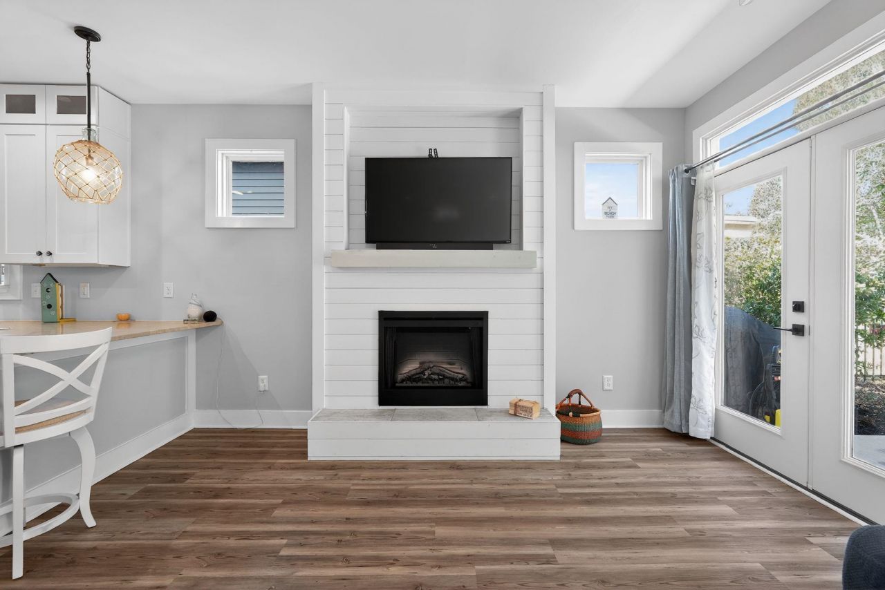 2127 Lexington Circle Photo 13