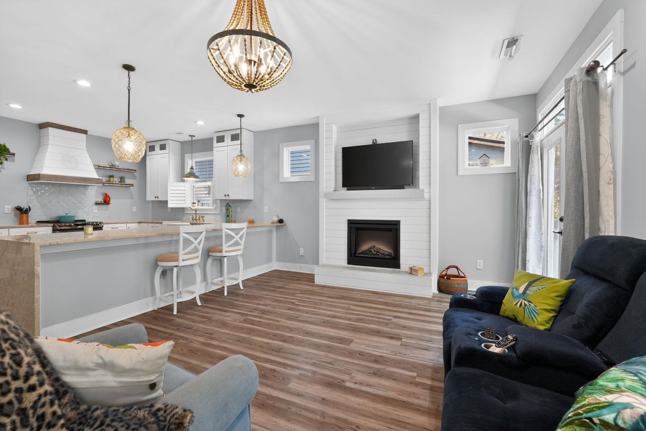 2127 Lexington Circle Photo 15