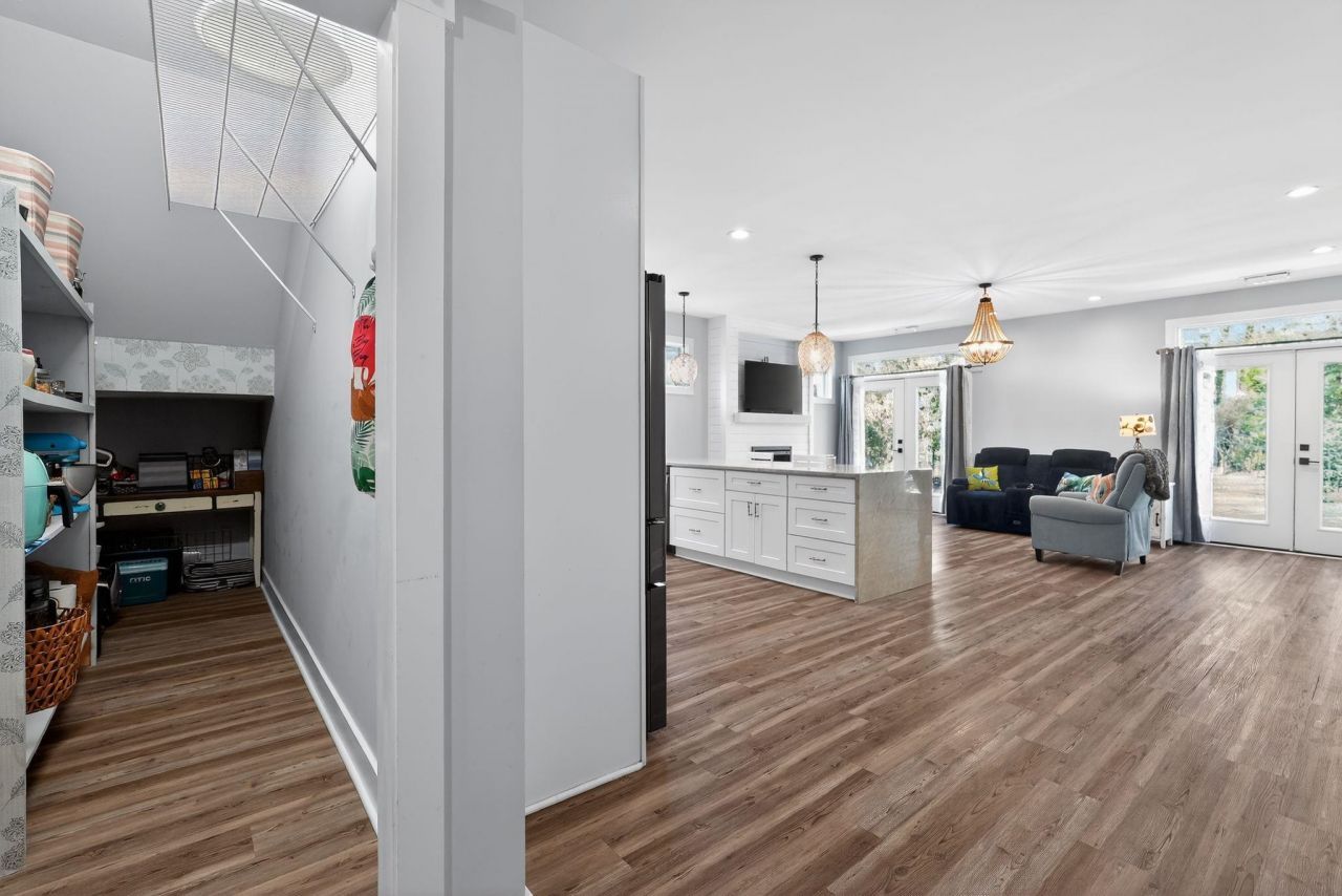 2127 Lexington Circle Photo 16