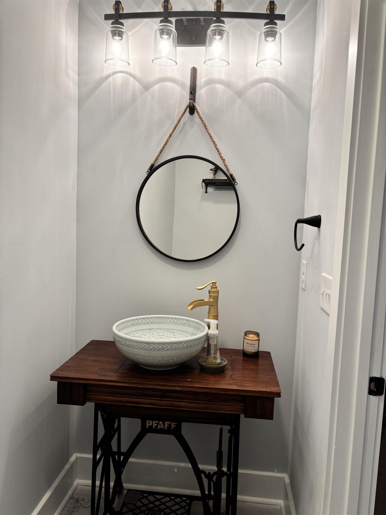 2127 Lexington Circle Photo 20