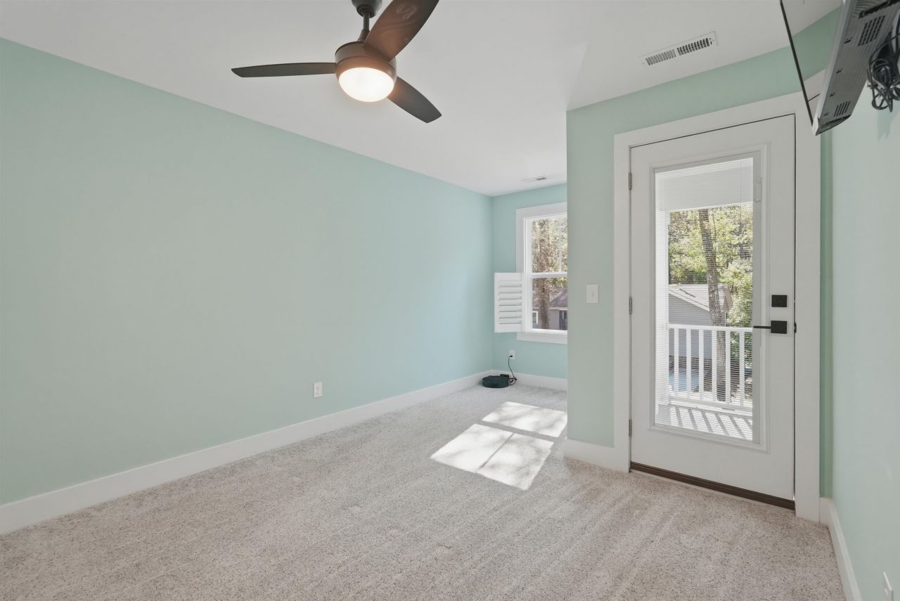 2127 Lexington Circle Photo 28