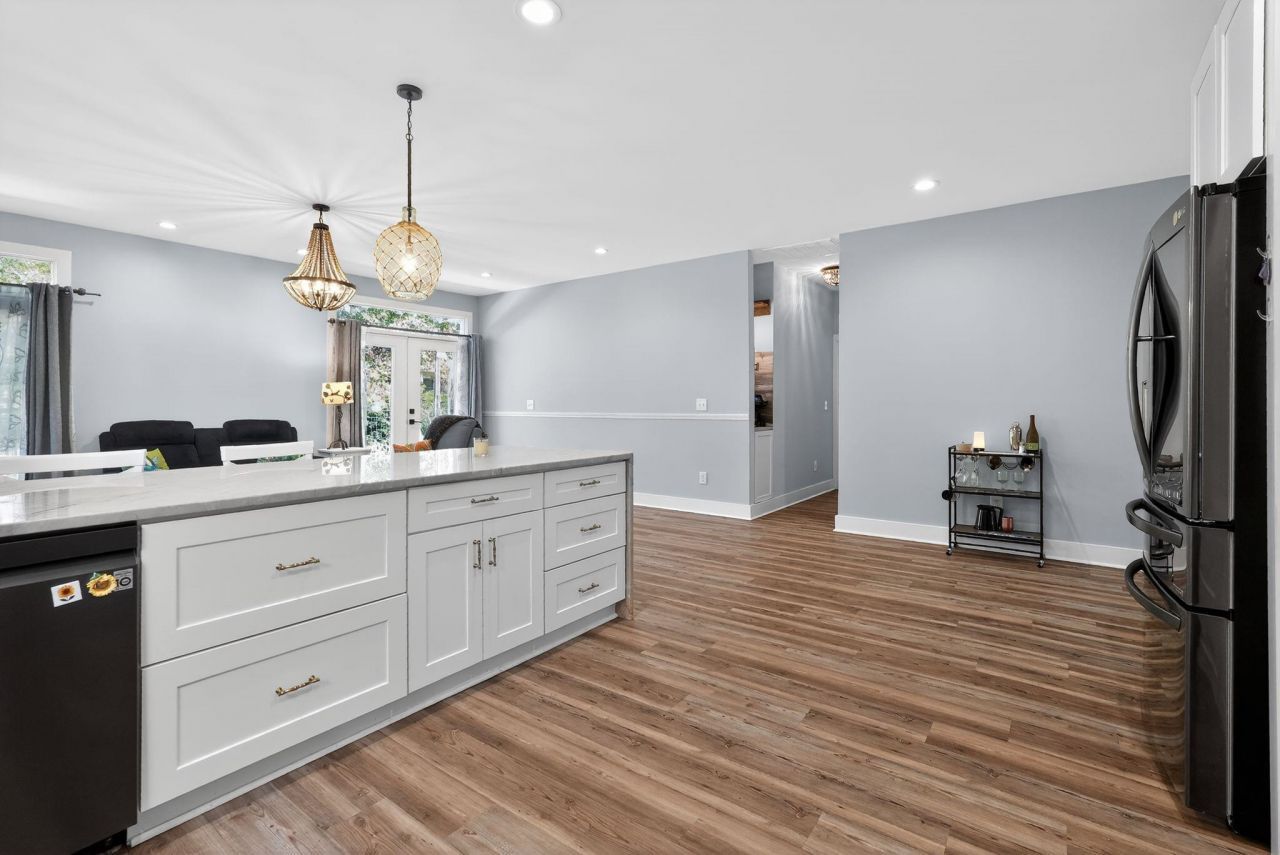 2127 Lexington Circle Photo 5