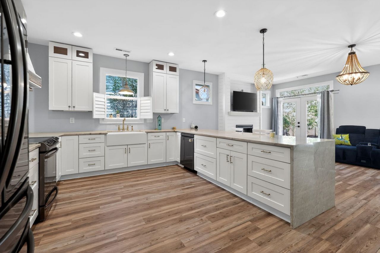 2127 Lexington Circle Photo 6