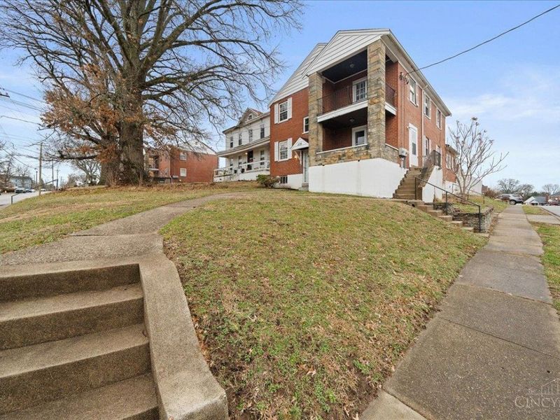 578 Rosemont Avenue, Cincinnati, OH 45205 Photo 2