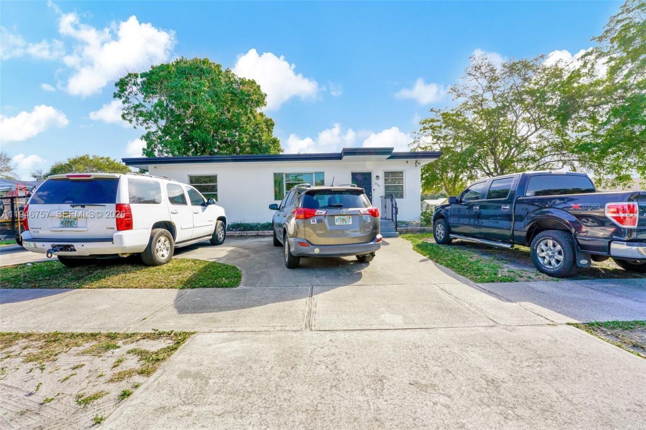 2546 Coolidge St, Hollywood, FL 33020 Photo