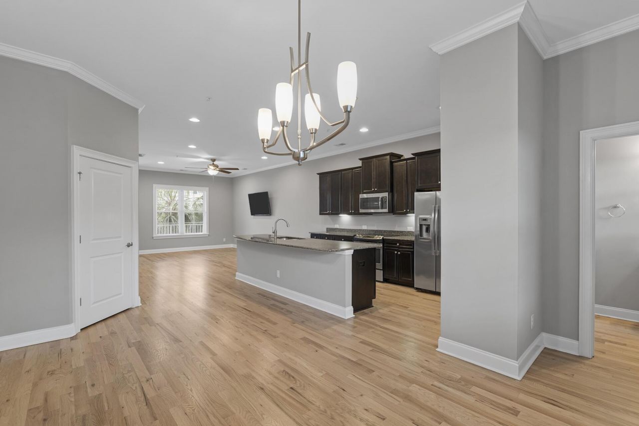 656 Coleman Boulevard Photo 14