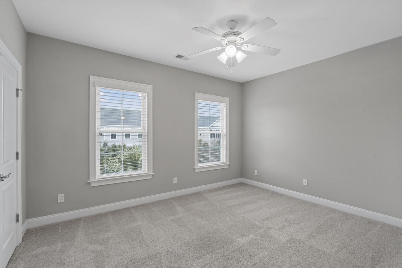 656 Coleman Boulevard Photo 24