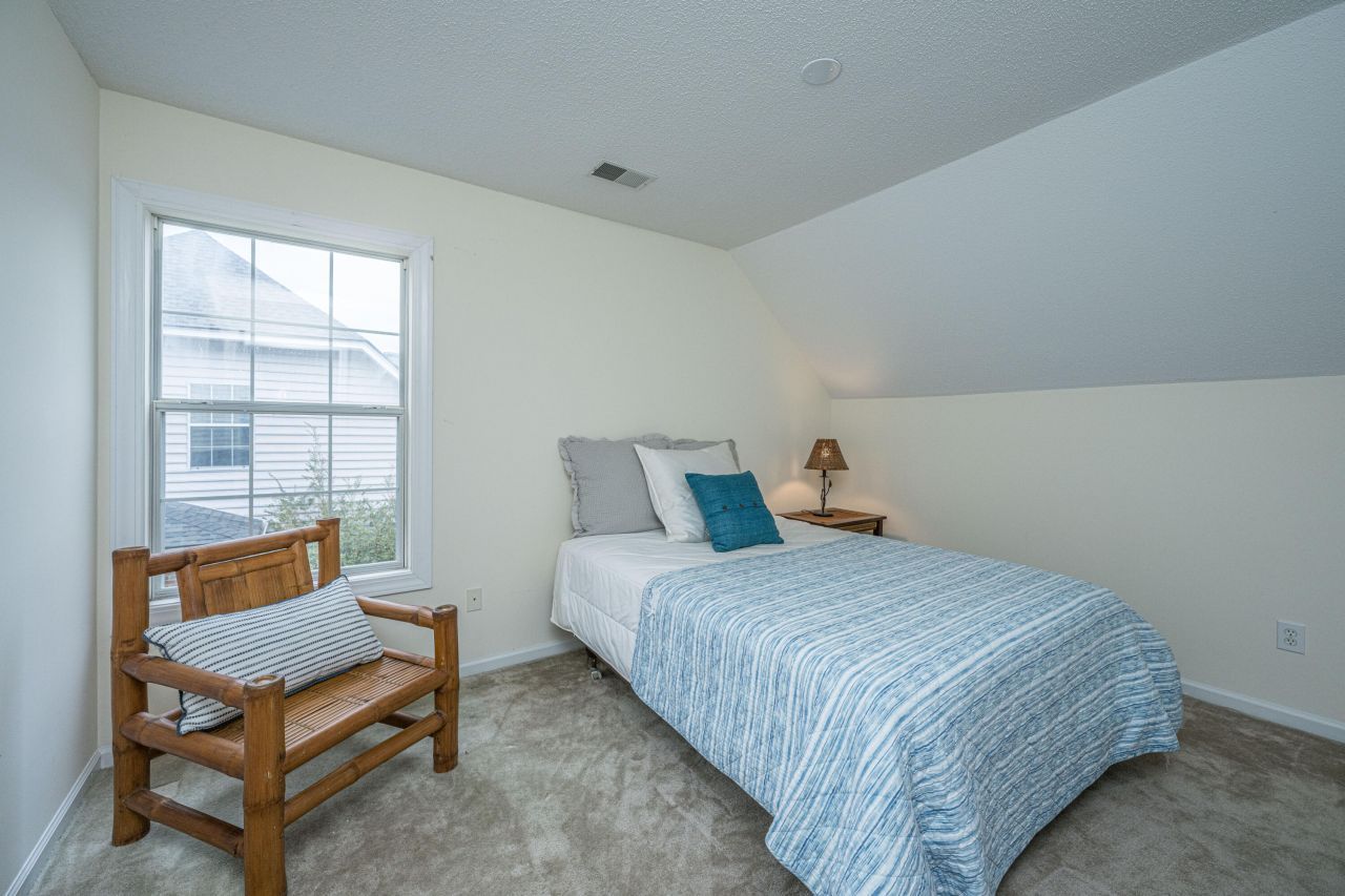 3200 Queensgate Way Photo 13