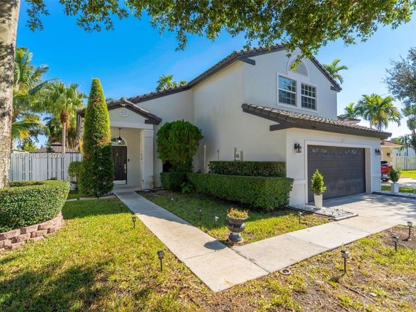 2003 NW 181st Ave, Pembroke Pines, FL 33029
