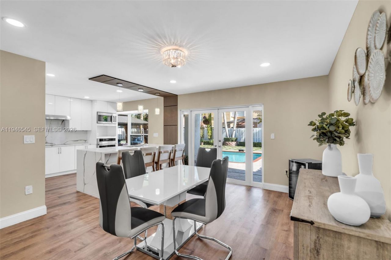 2003 NW 181st Ave, Pembroke Pines, FL 33029 Photo