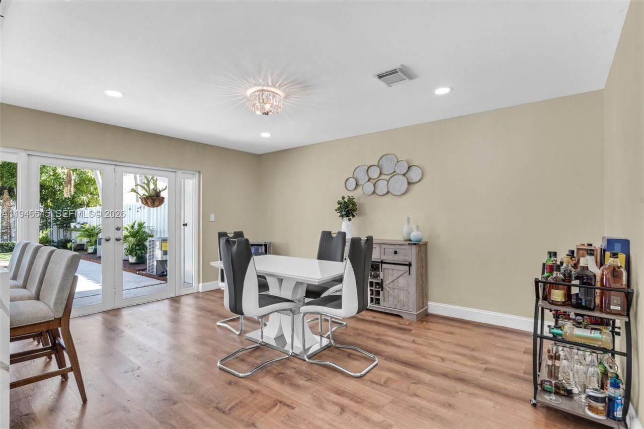 2003 NW 181st Ave, Pembroke Pines, FL 33029 Photo