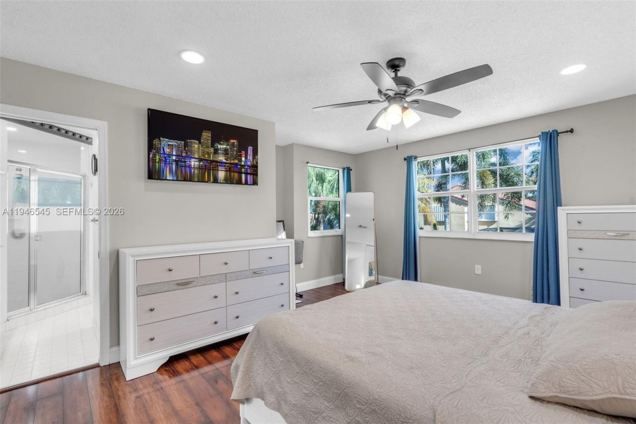 2003 NW 181st Ave, Pembroke Pines, FL 33029 Photo