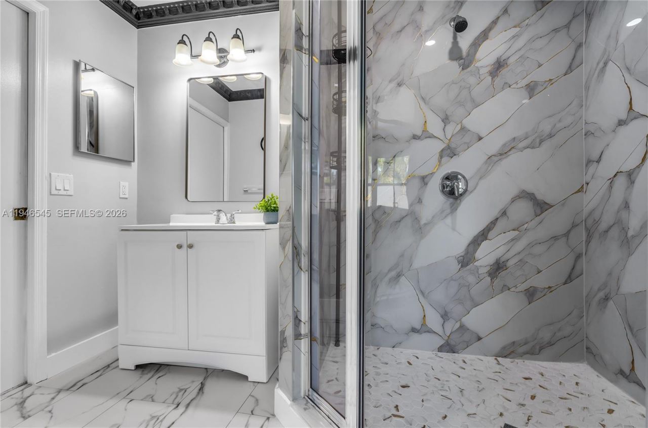 2003 NW 181st Ave, Pembroke Pines, FL 33029 Photo