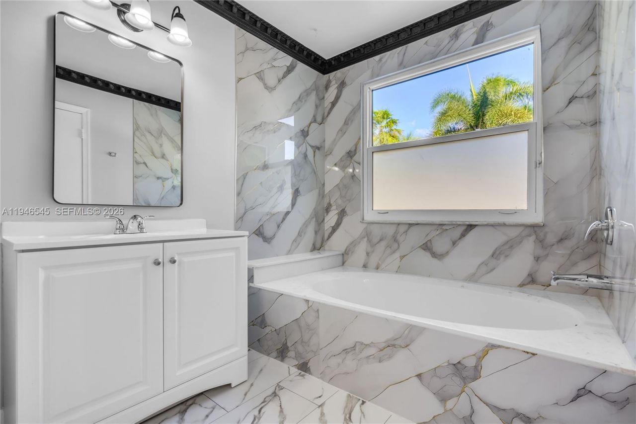 2003 NW 181st Ave, Pembroke Pines, FL 33029 Photo