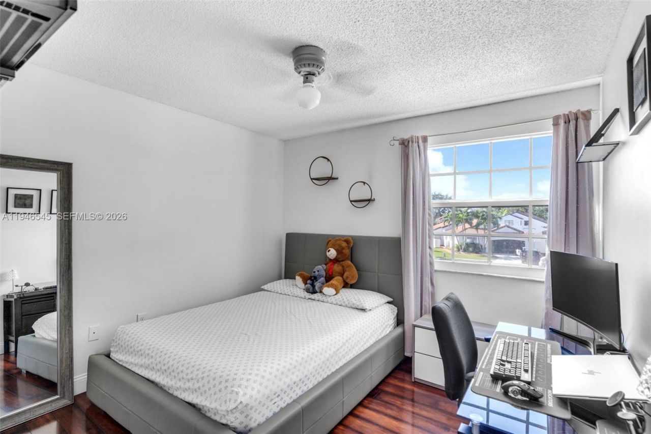 2003 NW 181st Ave, Pembroke Pines, FL 33029 Photo