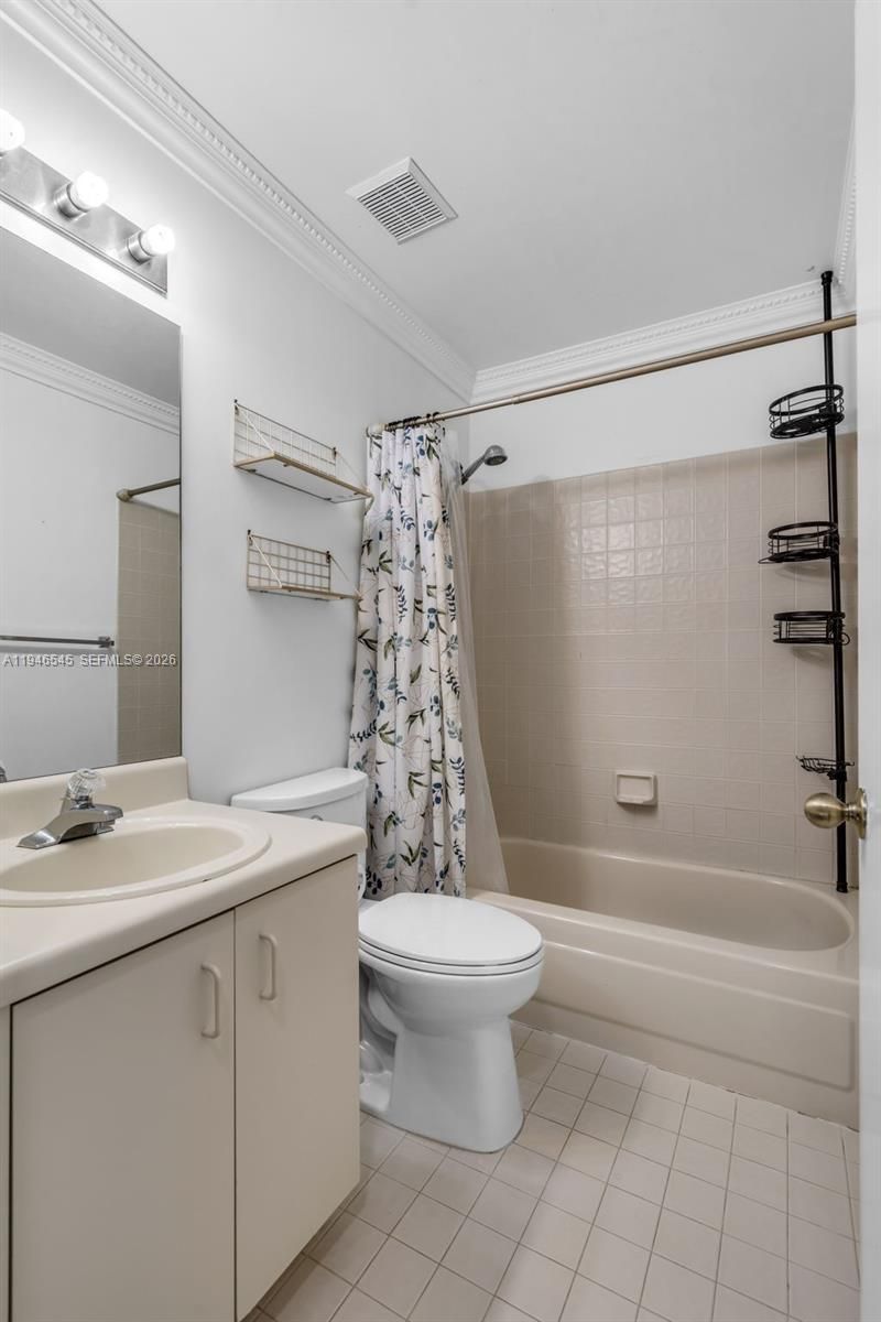 2003 NW 181st Ave, Pembroke Pines, FL 33029 Photo