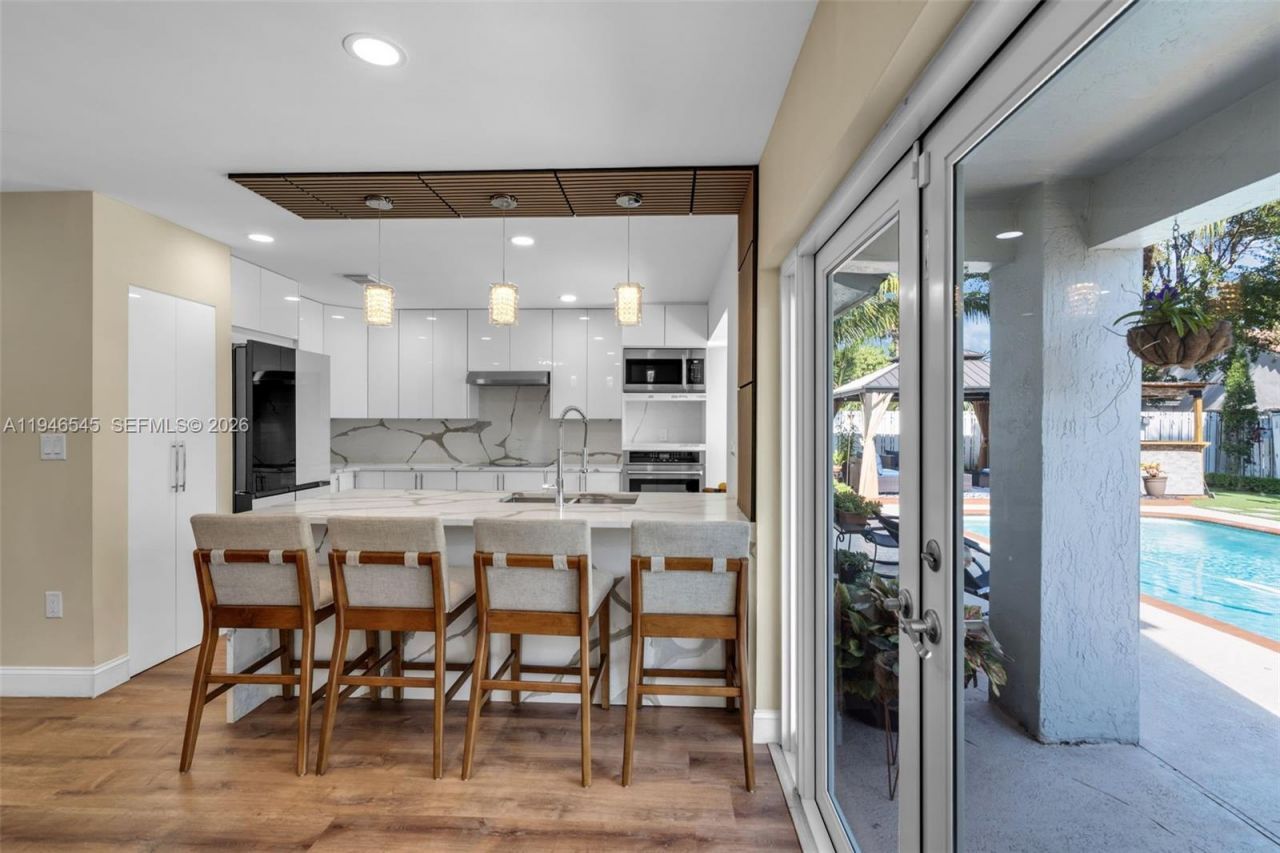 2003 NW 181st Ave, Pembroke Pines, FL 33029 Photo