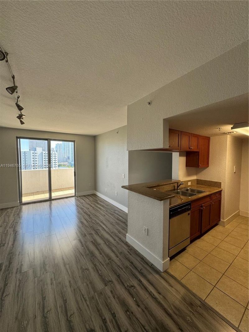 36 NW 6th Ave , Unit 1106, Miami, FL 33128 Photo
