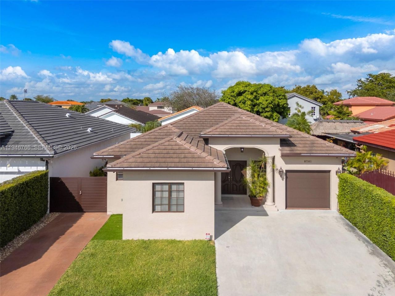 8781 NW 148th Ter, Miami Lakes, FL 33018 Photo