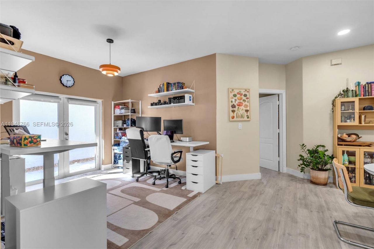 8781 NW 148th Ter, Miami Lakes, FL 33018 Photo