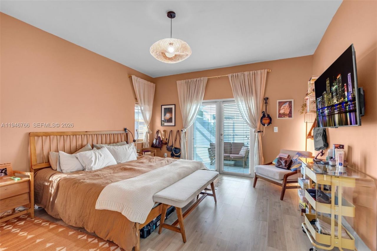 8781 NW 148th Ter, Miami Lakes, FL 33018 Photo