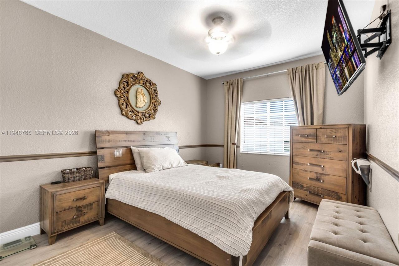 8781 NW 148th Ter, Miami Lakes, FL 33018 Photo