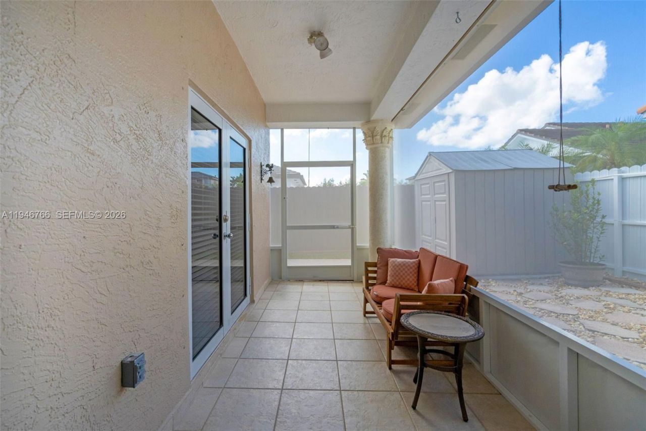 8781 NW 148th Ter, Miami Lakes, FL 33018 Photo