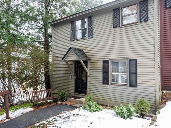 974 Hard Road, Unit D6, Hartford, VT 05059
