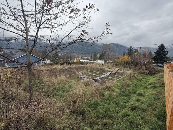 268 Mona (-264 ) St, Myrtle Creek, OR 97457