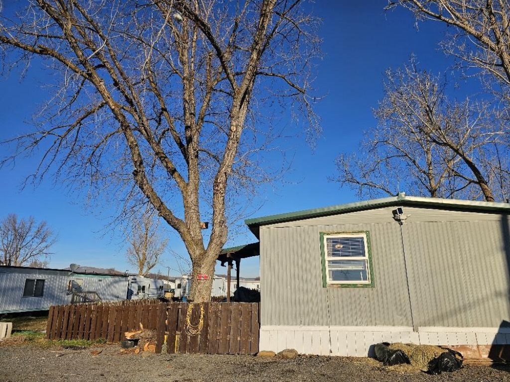 6767 Tingley Lane, Unit SPC 11, Klamath Falls, OR 97603 Main Photo