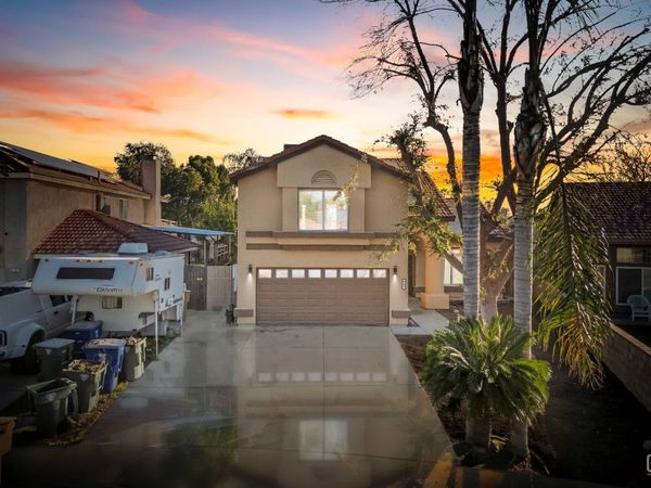 6107 Cartagena Avenue, Bakersfield, CA 93313