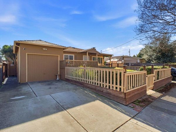 127 Hampton Rd, Hayward, CA 94541