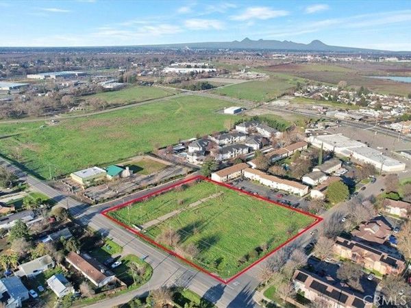 1499 Hammonton Smartville, Marysville, CA 95901