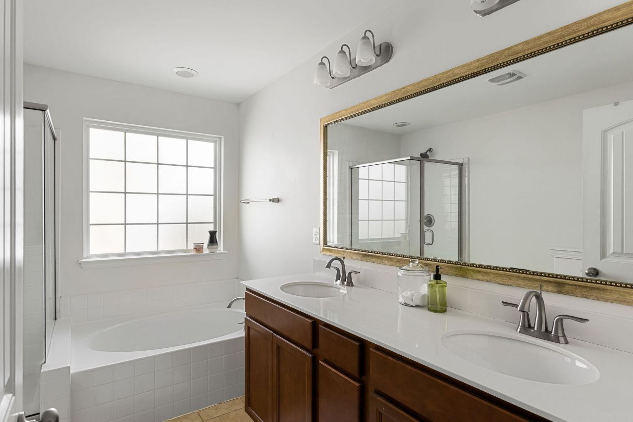 1422 Tannery Row Photo 20