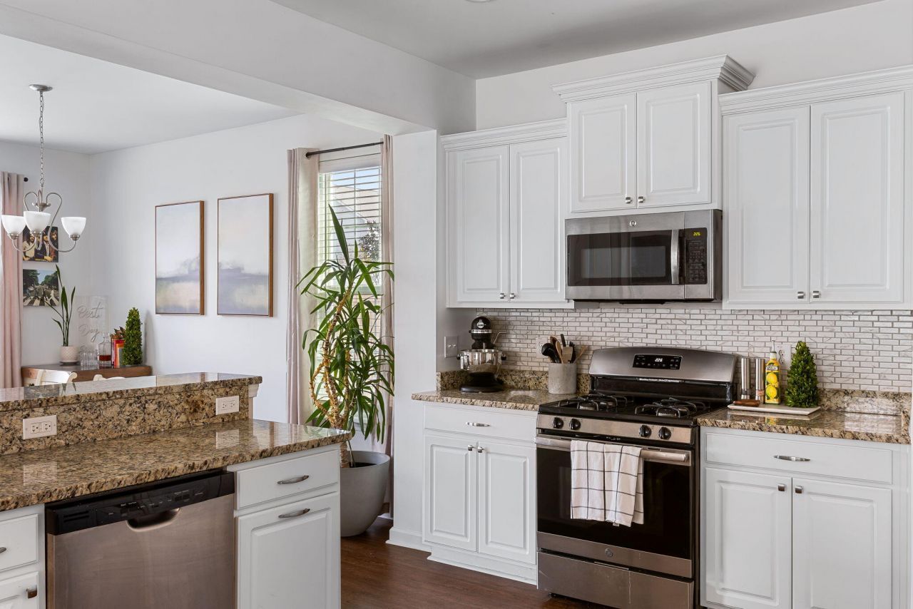 1422 Tannery Row Photo 8