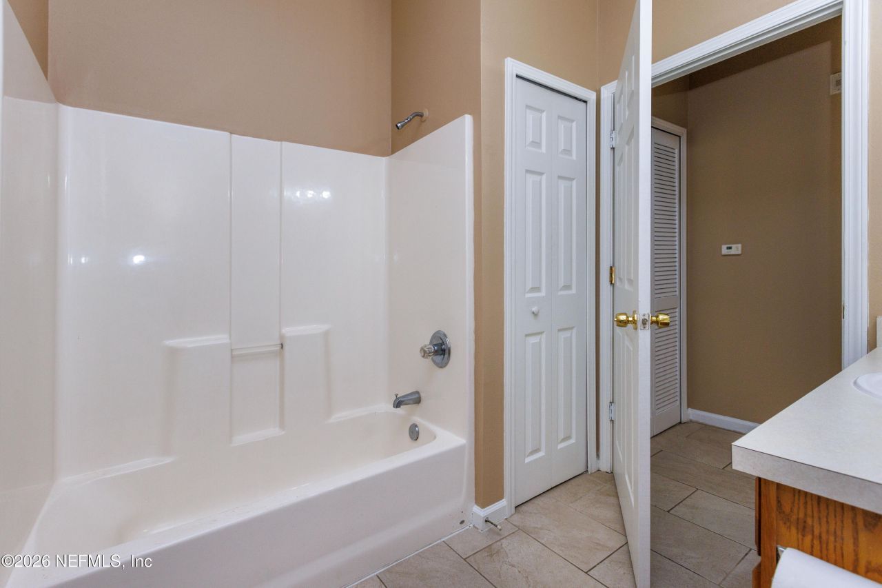 6070 Maggies Circle, Unit 105, Jacksonville, FL 32244 Photo
