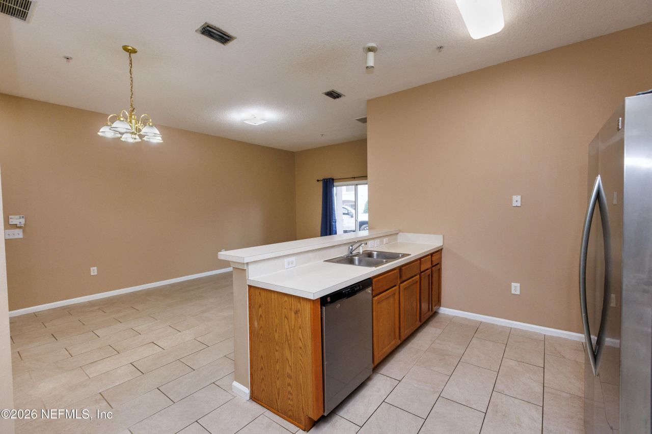 6070 Maggies Circle, Unit 105, Jacksonville, FL 32244 Photo