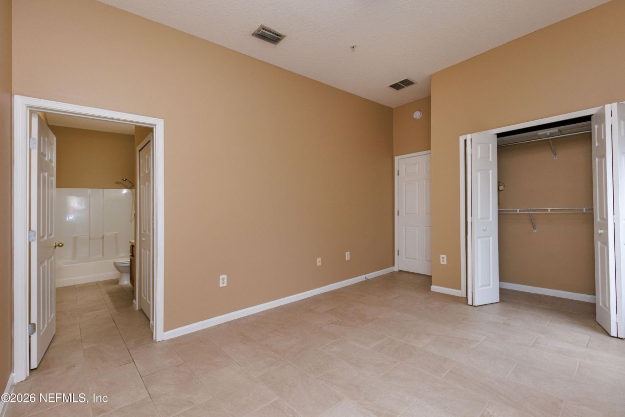 6070 Maggies Circle, Unit 105, Jacksonville, FL 32244 Photo