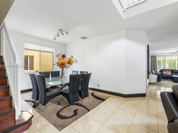 1199 Golden Cane Dr, Weston, FL 33327