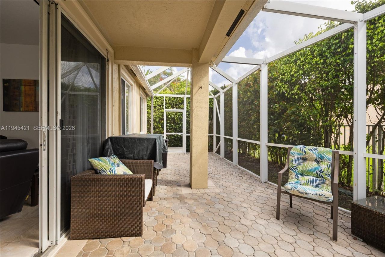 1199 Golden Cane Dr, Weston, FL 33327 Photo