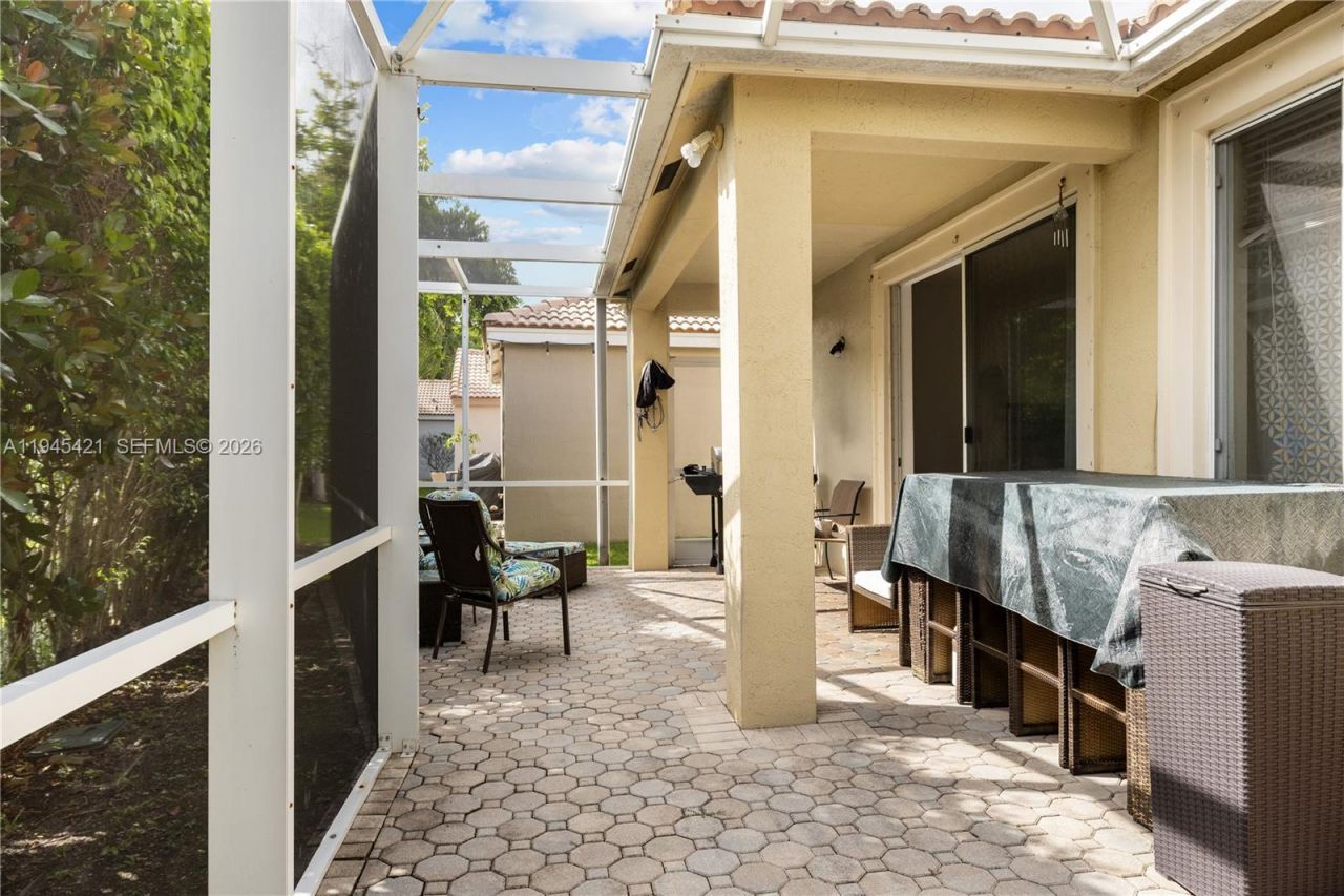 1199 Golden Cane Dr , Weston, FL 33327 Photo