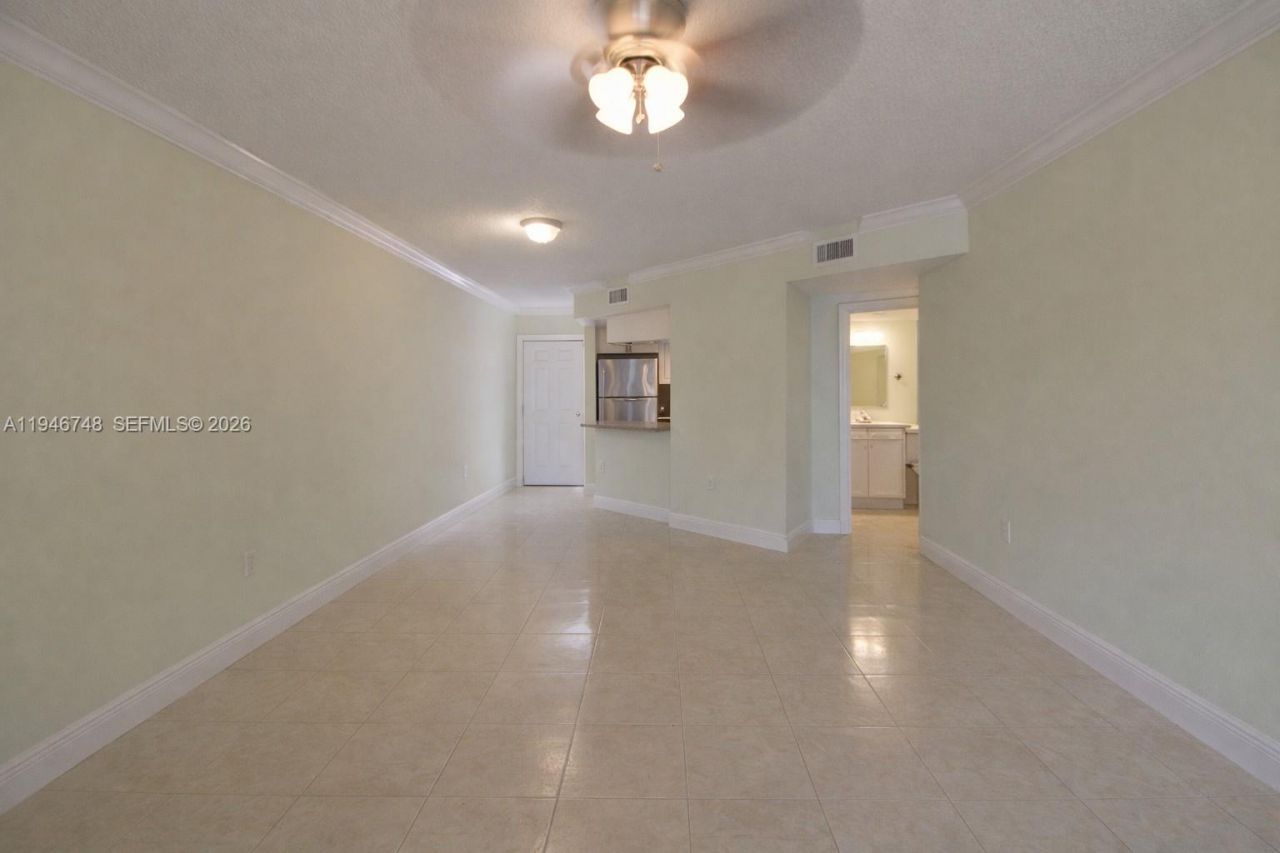 8343 Lake Dr, Unit 207, Doral, FL 33166 Photo