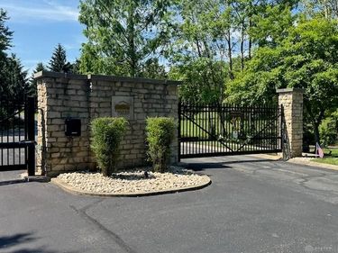 4602 Elysian Way, Huber Heights, OH 45424