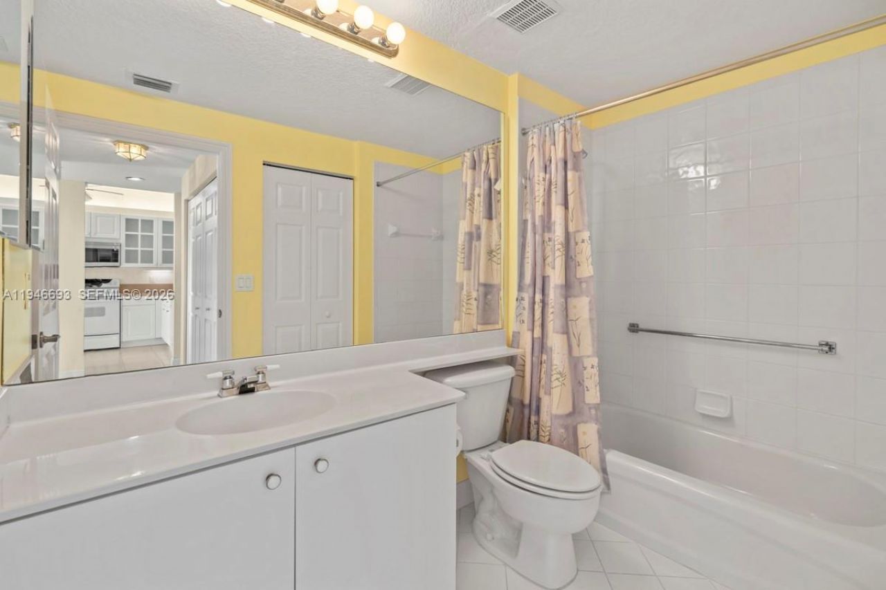 7623 Southampton Ter, Unit 312, Tamarac, FL 33321 Photo