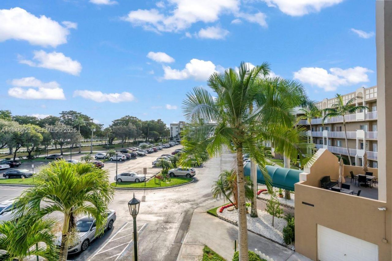 7623 Southampton Ter, Unit 312, Tamarac, FL 33321 Photo