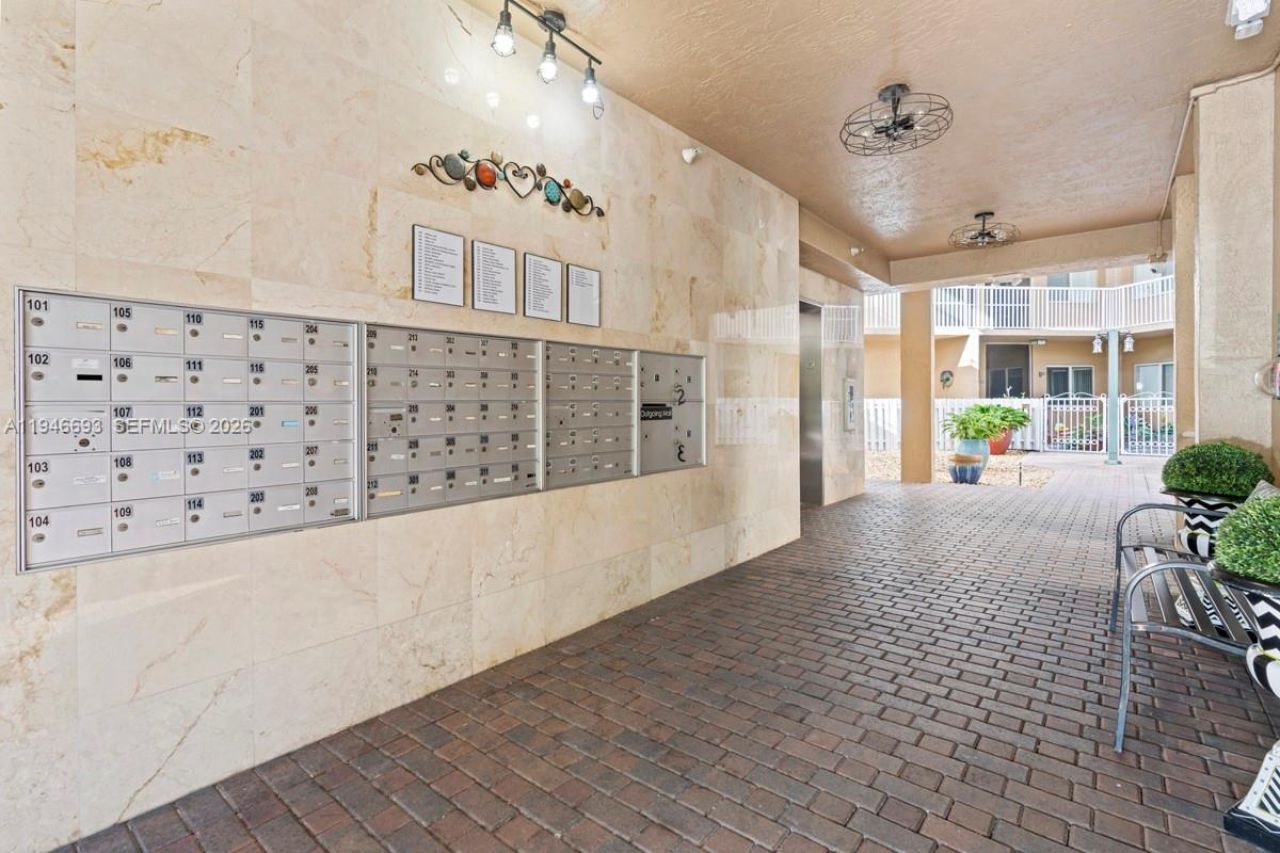 7623 Southampton Ter, Unit 312, Tamarac, FL 33321 Photo