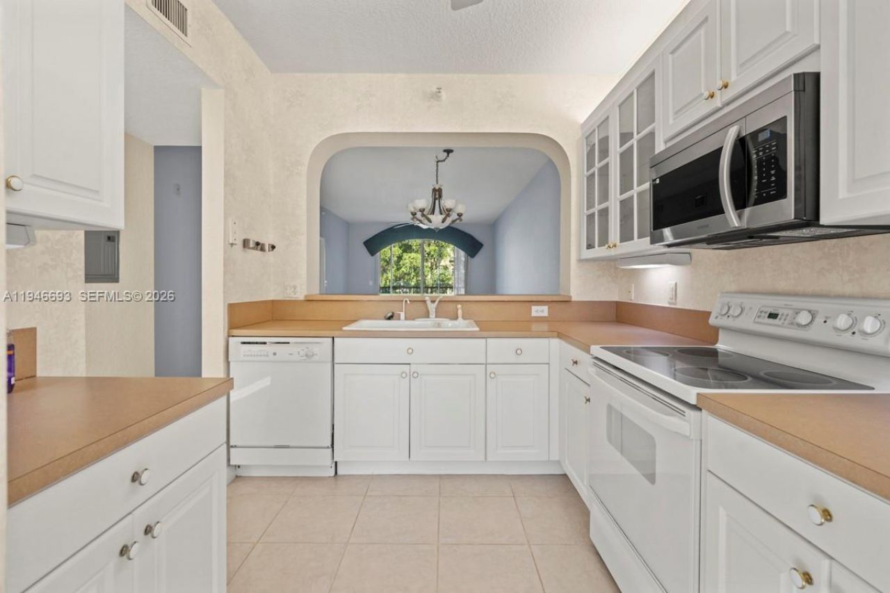 7623 Southampton Ter, Unit 312, Tamarac, FL 33321 Photo