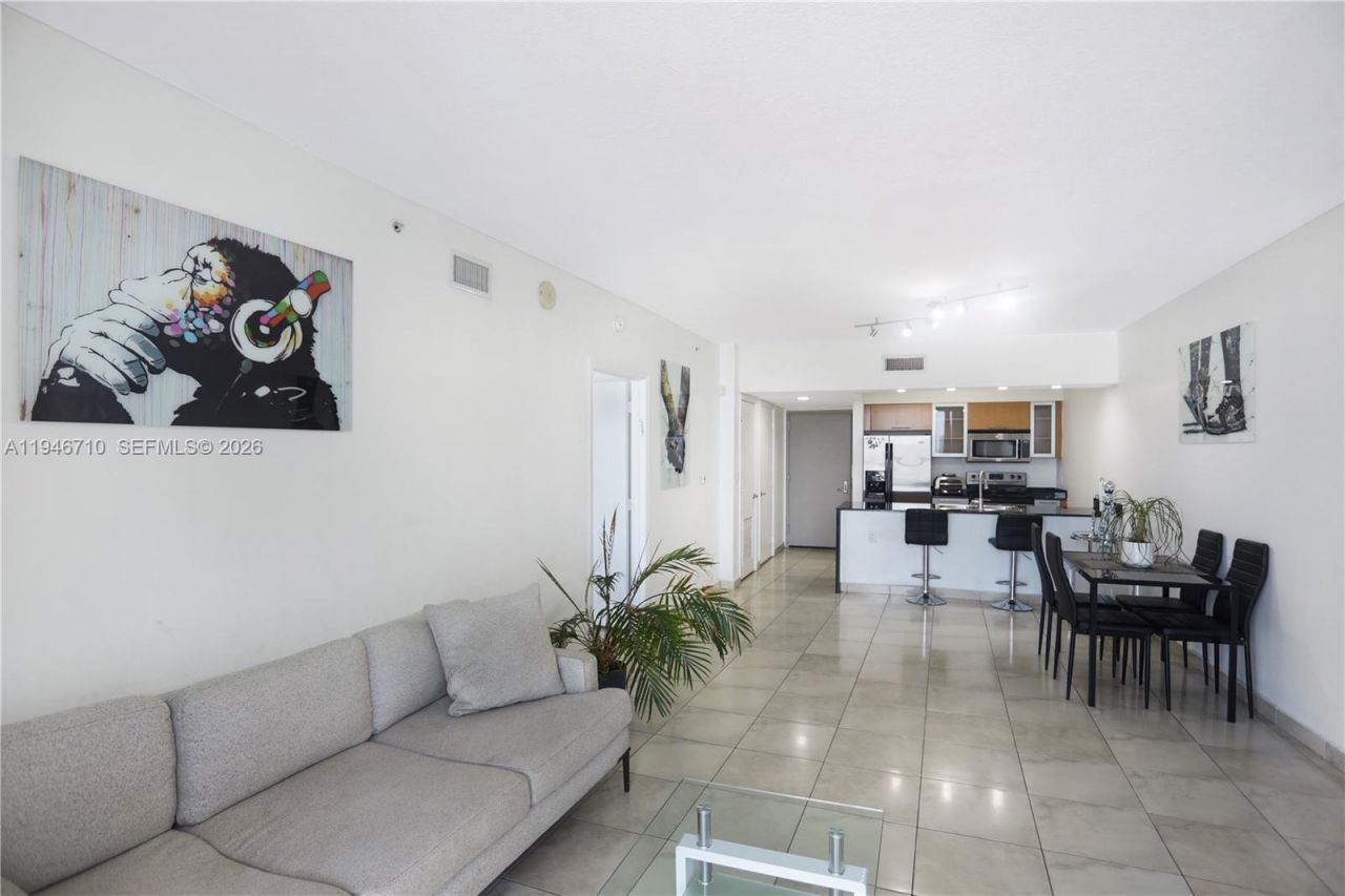 1750 N Bayshore Dr, Unit 3210, Miami, FL 33132 Photo
