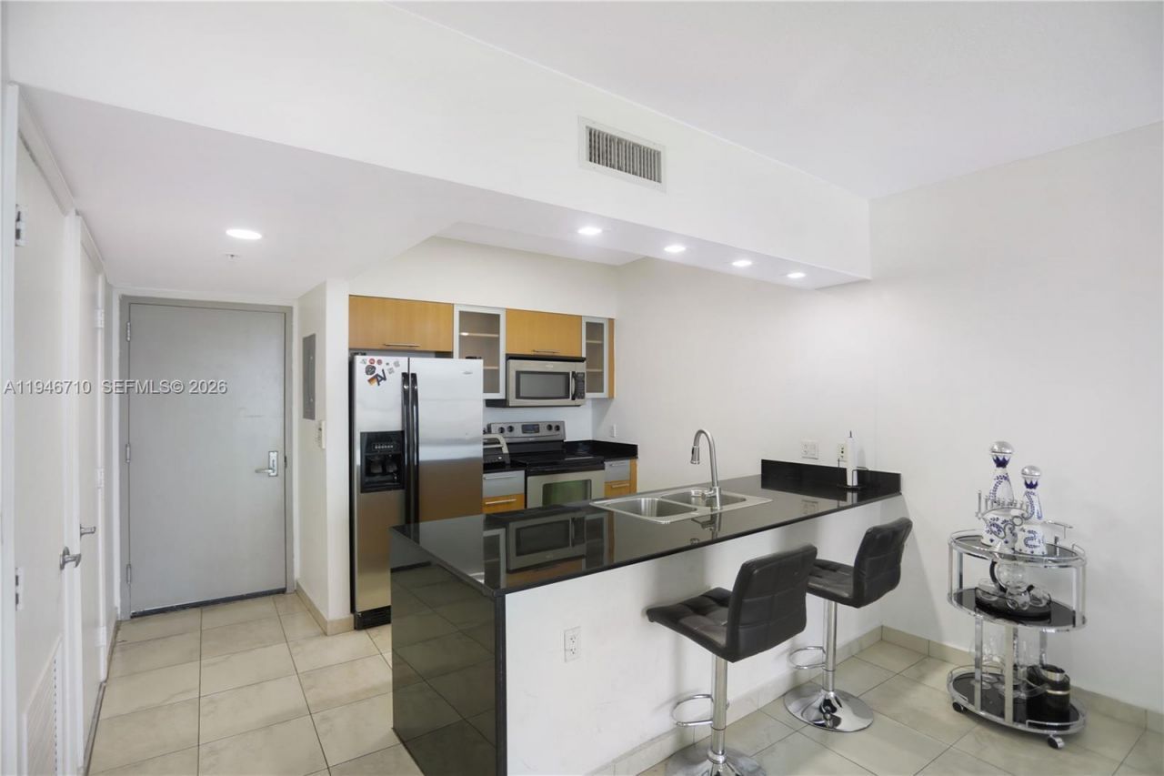 1750 N Bayshore Dr, Unit 3210, Miami, FL 33132 Photo